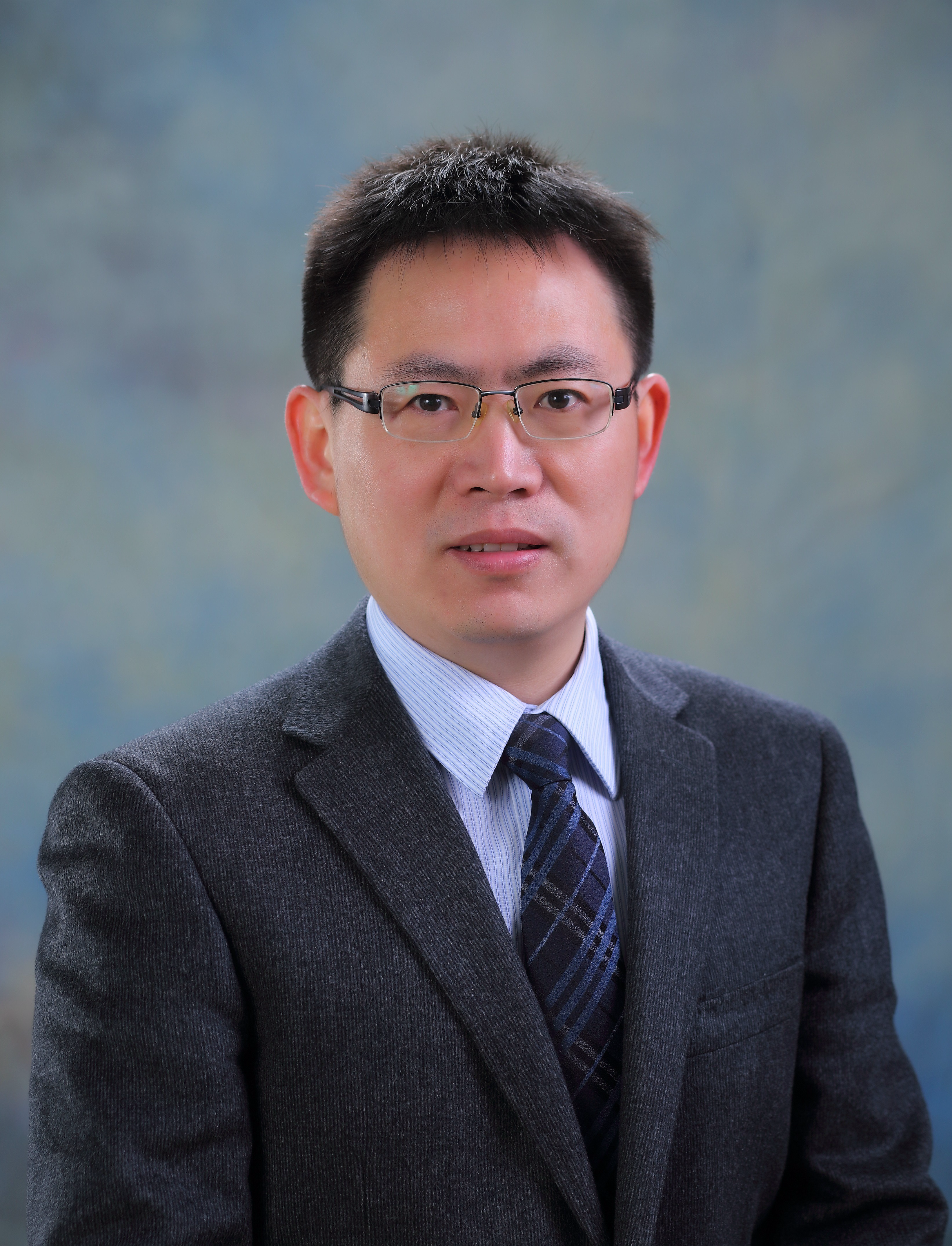 Ronggang Zhou
